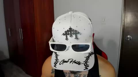 liamhornysex online show from 04/19/26, 10:56