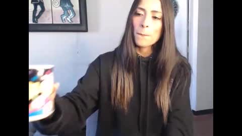 Snapshot of liamiler01_ chatting on 12/06/24, 12:27 Lia Miller online show from 12/06/24, 12:27