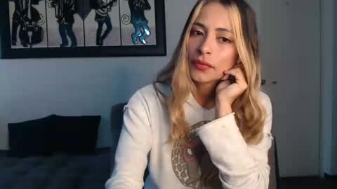 Snapshot of liamiler01_ chatting on 03/11/25, 11:55 Lia Miller online show from 03/11/25, 11:55