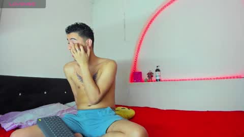 LIAM  KAI online show from 11/19/25, 07:03