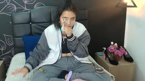 L I A M O N R O E online show from 12/19/25, 12:12