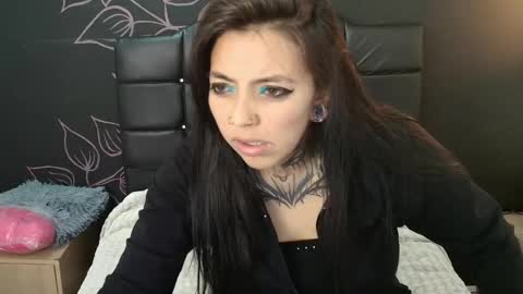 L I A M O N R O E online show from 01/12/26, 12:21