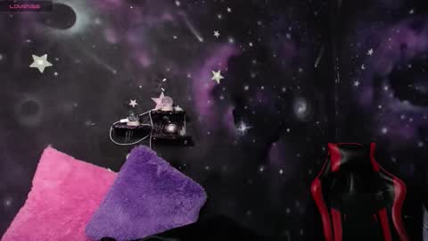 Lia online show from 12/05/25, 02:25