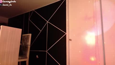 Snapshot of liamtaylor_ chatting on 03/02/25, 04:28 Tell me Liam online show from 03/02/25, 04:28