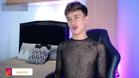 liam online show from 04/21/26, 04:41