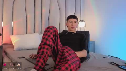 Snapshot of lian_cameron chatting on 06/25/26, 04:12 lian_cameron online show from 06/25/26, 04:12