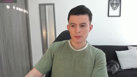 Snapshot of lian_eathan chatting on 10/17/25, 08:55 lian_eathan online show from 10/17/25, 08:55