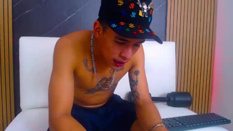Snapshot of lian_jacob chatting on 05/15/26, 07:26 Lian Jacob online show from 05/15/26, 07:26