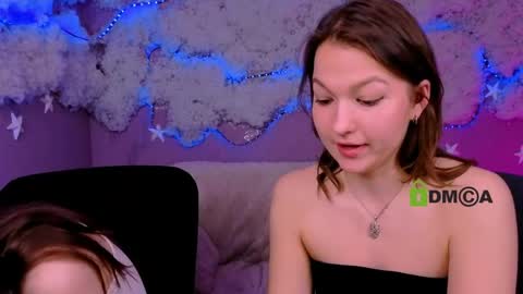 Snapshot of liana_best chatting on 05/04/26, 07:43 Li online show from 05/04/26, 07:43