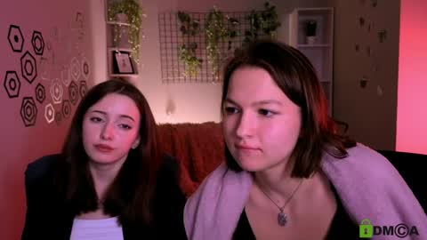 Snapshot of liana_best chatting on 05/19/26, 01:56 Li online show from 05/19/26, 01:56