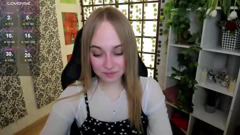 Liana online show from 03/10/25, 01:56