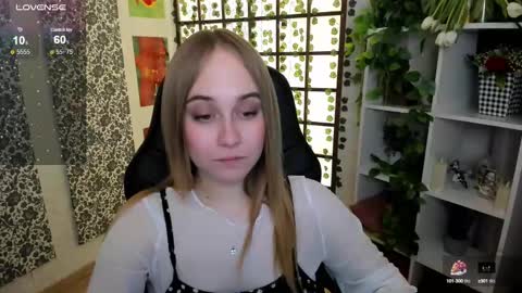 Liana online show from 03/10/25, 05:22