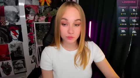 Liana online show from 10/09/25, 03:04