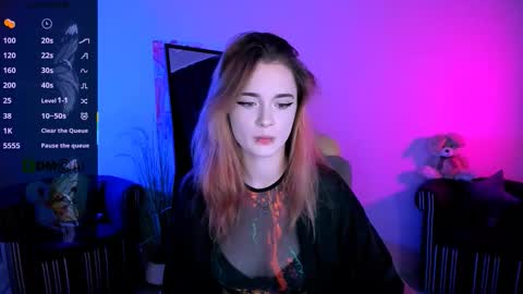 Little Liana  online show from 10/18/25, 07:03