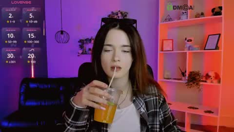 Little Liana  online show from 04/17/26, 07:17