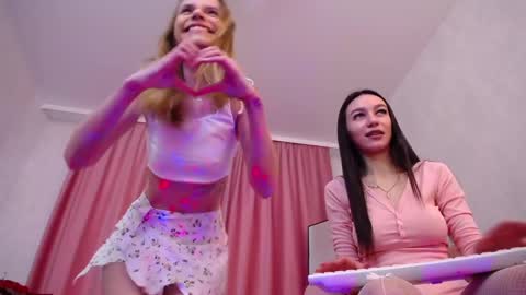 Liana online show from 03/31/26, 07:09