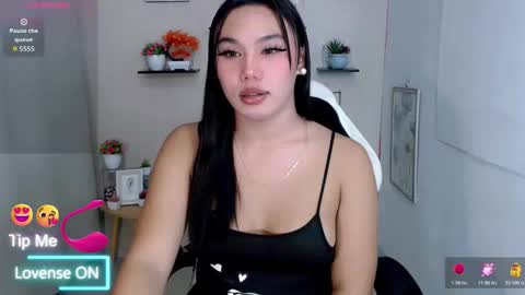 Snapshot of liane_mei chatting on 05/13/26, 05:10 Liane online show from 05/13/26, 05:10