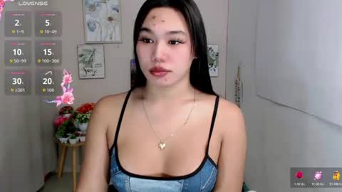 Snapshot of liane_mei chatting on 06/15/26, 03:42 Liane online show from 06/15/26, 03:42