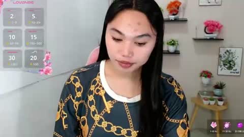 Snapshot of liane_mei chatting on 07/16/26, 04:07 Liane online show from 07/16/26, 04:07