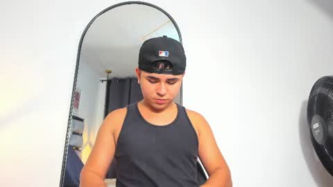 Snapshot of lianfox_ chatting on 07/02/26, 12:11 lianfox_ online show from 07/02/26, 12:11