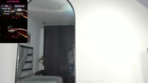 Snapshot of lianfox_ chatting on 07/18/26, 01:37 lianfox_ online show from 07/18/26, 01:37