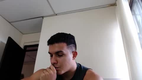 Liamstonne online show from 03/25/26, 08:04