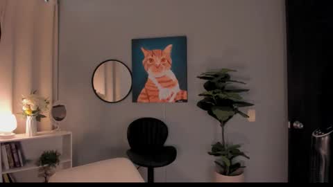 Lia online show from 11/24/25, 02:06