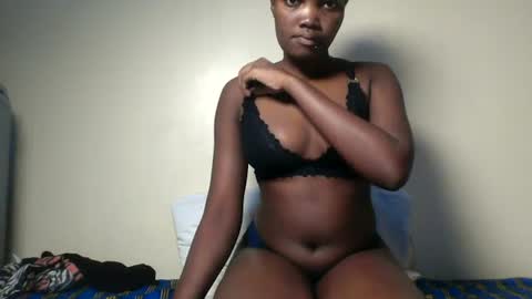 Snapshot of liapretty22 chatting on 07/21/26, 04:59 LYDIA online show from 07/21/26, 04:59