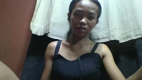 liaraisha online show from 10/18/25, 02:58