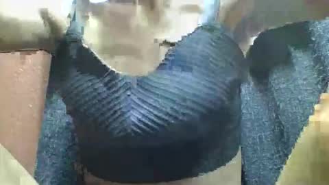 liaraisha online show from 11/12/25, 03:01