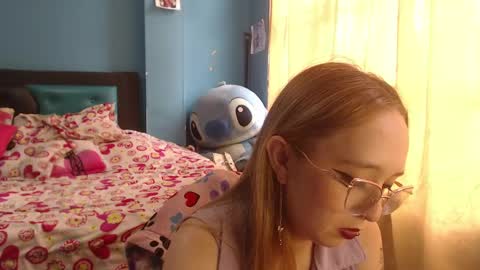 Lia Roberts online show from 02/21/25, 06:37