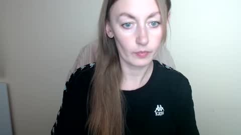 Snapshot of liasais_ chatting on 05/06/26, 11:59 Lia online show from 05/06/26, 11:59