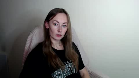 Snapshot of liasais_ chatting on 05/23/26, 11:47 Lia online show from 05/23/26, 11:47
