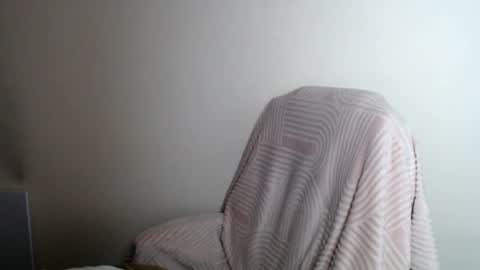Snapshot of liasais_ chatting on 06/17/26, 11:56 Lia online show from 06/17/26, 11:56