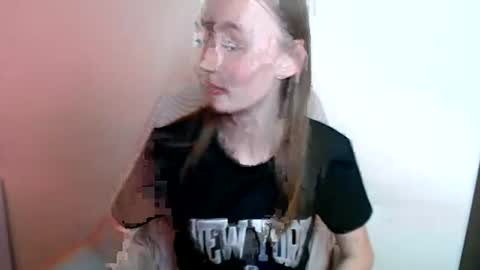 Snapshot of liasais_ chatting on 07/04/26, 12:55 Lia online show from 07/04/26, 12:55