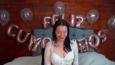 LIA TAYLOR  online show from 12/25/24, 01:20