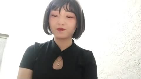 Snapshot of libbiepostlethwaite chatting on 04/27/26, 04:27 Molly online show from 04/27/26, 04:27