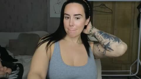 Libby online show from 11/23/25, 07:30