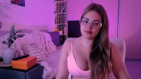 libra_mia online show from 09/15/25, 04:34