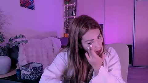 libra_mia online show from 09/18/25, 06:48