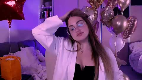 libra_mia online show from 10/15/25, 05:07