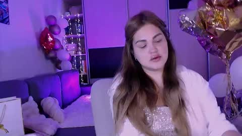 libra_mia online show from 11/04/25, 02:54