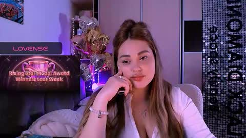 libra_mia online show from 11/24/25, 04:40