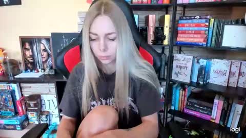 Anna online show from 04/18/26, 09:35