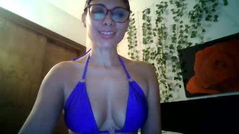 Snapshot of lickablemiami chatting on 07/19/26, 04:44 lickablemiami online show from 07/19/26, 04:44