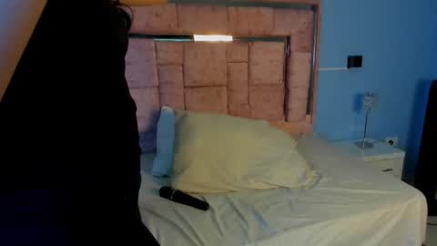 Snapshot of licky_lov chatting on 10/18/25, 03:42 licky_lov online show from 10/18/25, 03:42