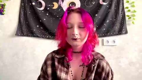 Ava online show from 05/01/26, 08:08