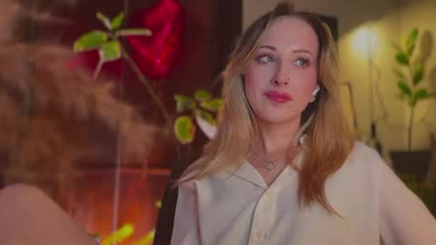 its my birthday today so im offline  but id be so happy if you felt like sending me a birthday love while im away  online show from 03/10/26, 08:47