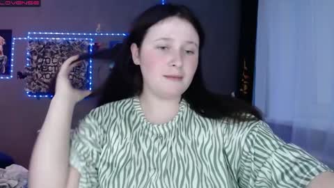 light_lunaa online show from 05/17/26, 02:24