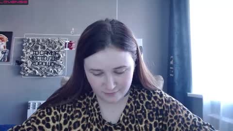 light_lunaa online show from 06/04/26, 09:15